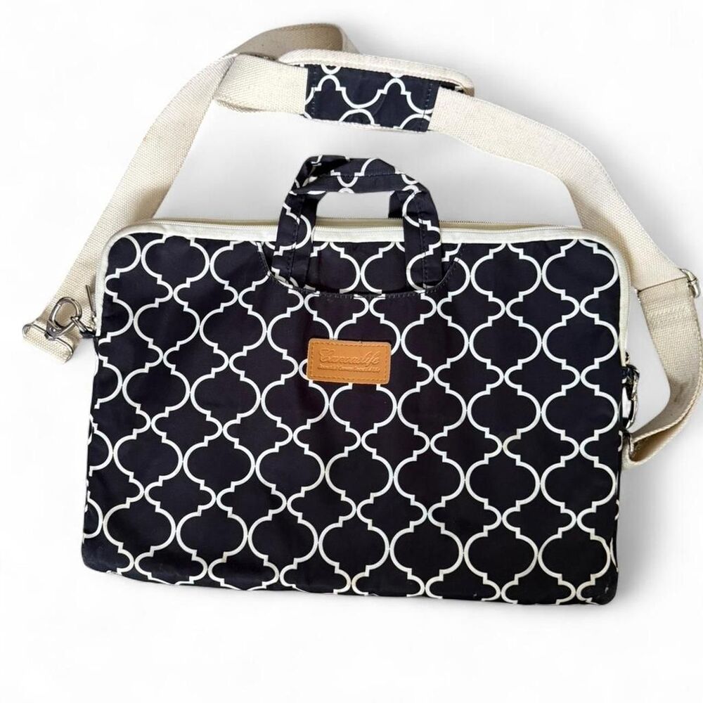 Canvaslife Black Patterned Laptop case